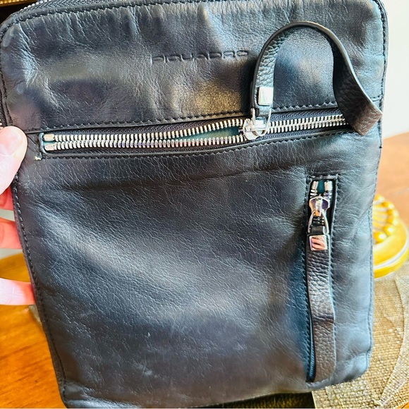 PIQUADRO BLACK LEATHER CROSSBODY UNISEX MESSENGER BAG AMAZING CONDITION 22” DROP - Picture 12 of 14